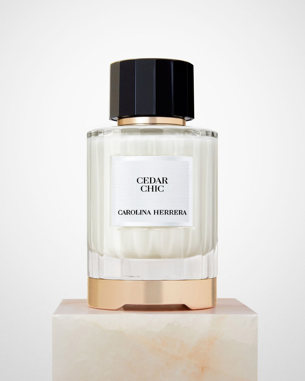 Carolina Herrera Cedar Chic — foto oficial 2